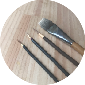 日本画用の筆(平筆・大きめ・細め)